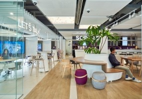曼谷暹罗商业银行办公空间 | MADA Design Factory
