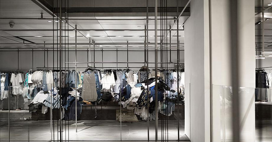 《东仓建设--服装专卖店商业空间》设计概念方案+3d效果图+摄影实景图