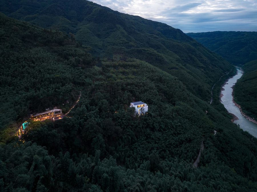 空间的诗学 | 贵州匠庐洞穴酒店 