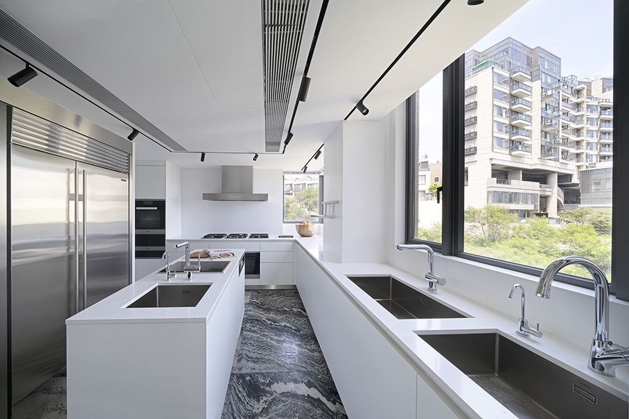 鄭炳坤 | 香港706m2私宅：自然居所 