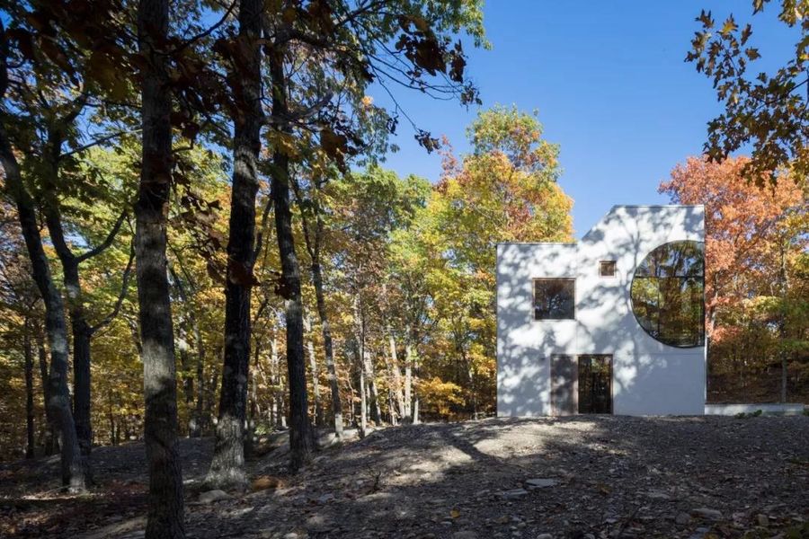 85㎡ 林中小屋，原木与几何的奇妙组合 | Steven Holl Architects