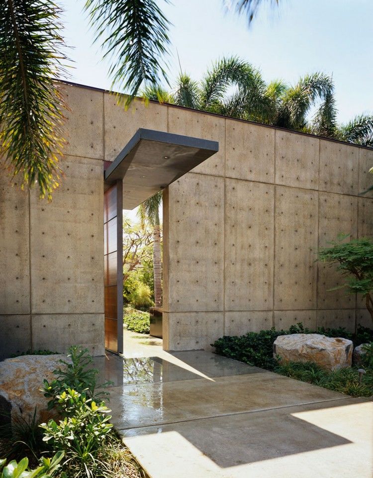 Ocean House in Hawaii by Olson Kundig Architects