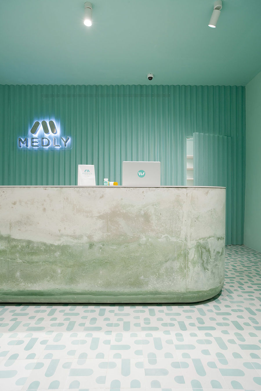 Sergio Mannino Studio——Medly药店