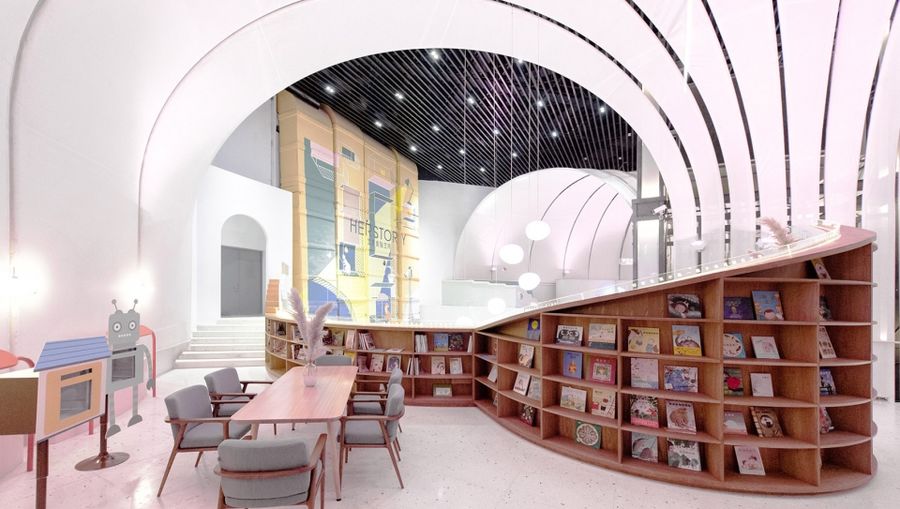 游乐地 + 商场客厅 + 亲子表演舞台 + 图书馆的功能复合空间 | 裸筑更新