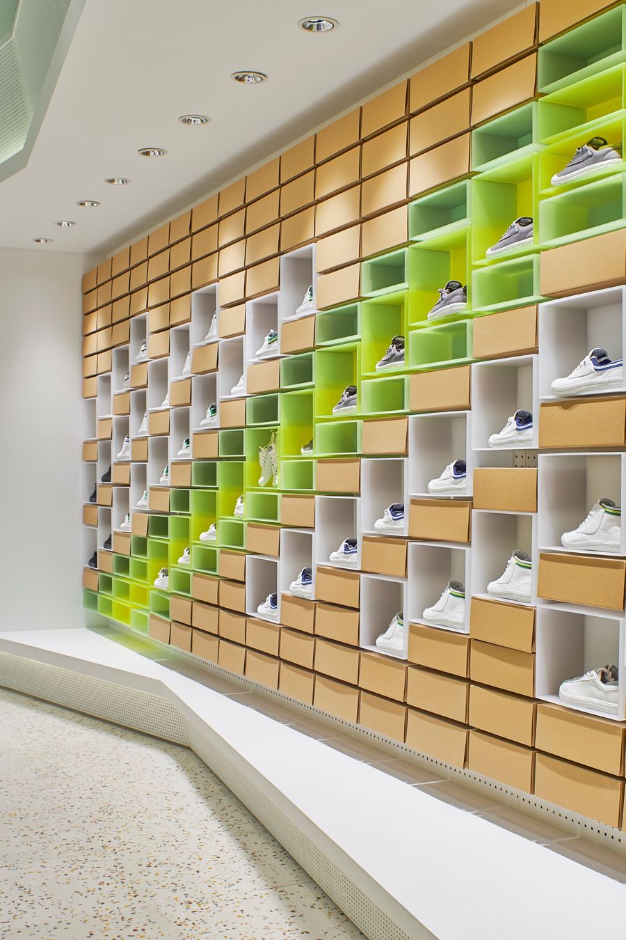 一个有关“鞋盒”的空间，演绎时尚品牌的无限创想，Volley品牌店