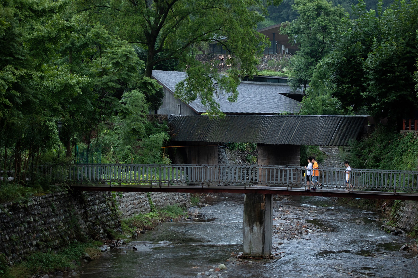 时地建筑工作室丨四川溪边酒店（原乡味坊）