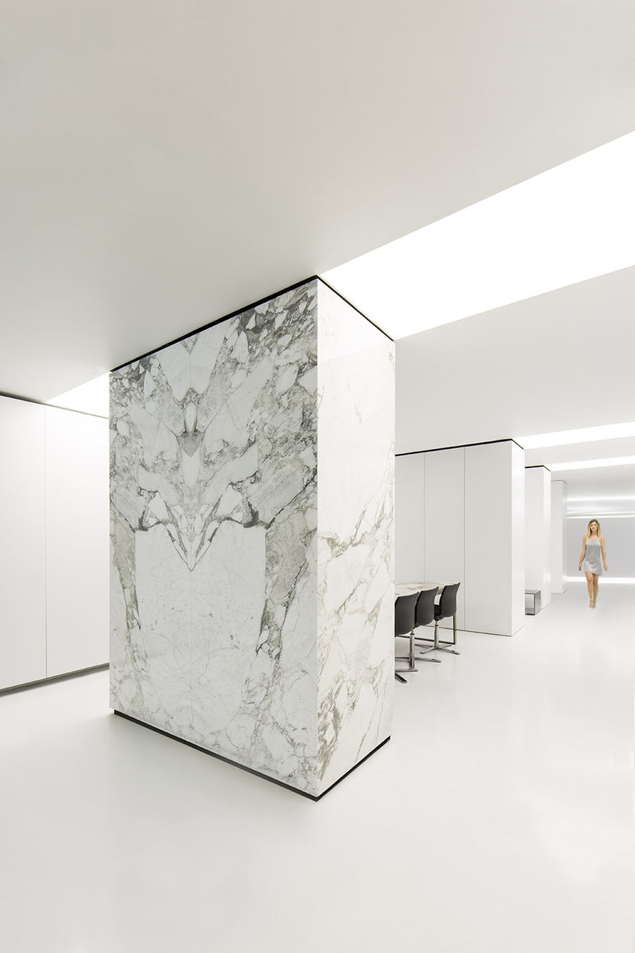 “展示石材的纯净之地”——展厅艺术设计