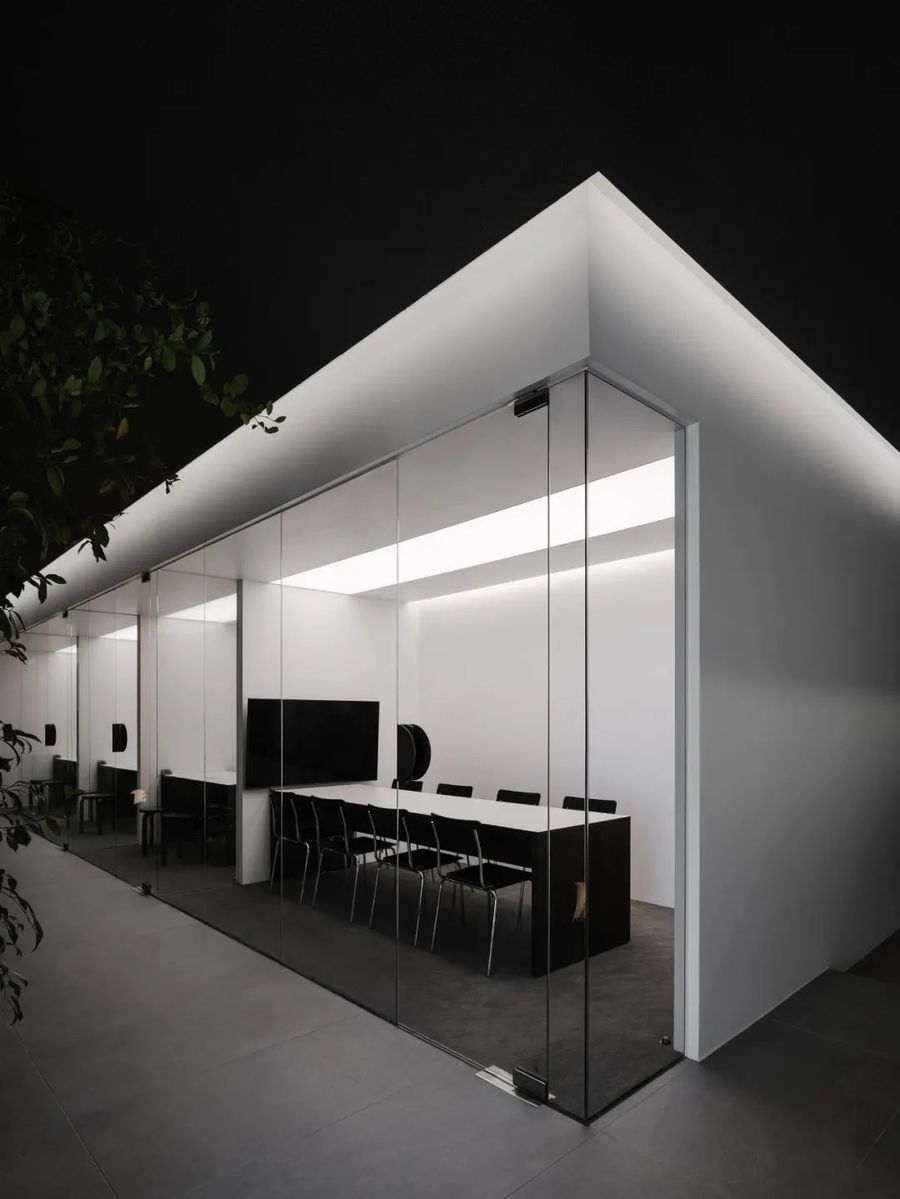 Studio BYO | 與光同行 