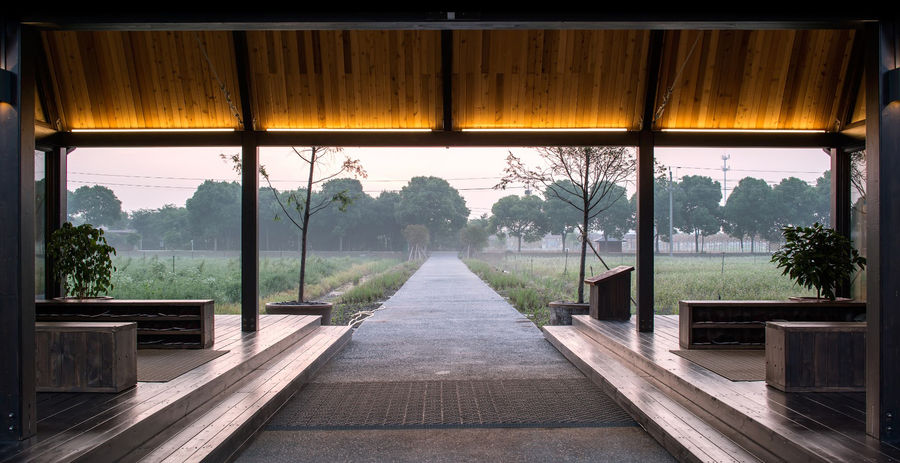 以靠建筑 ——田间图书馆