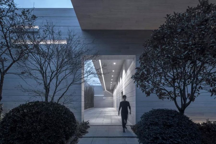 空與靜！將建筑與藝術完美融合的藝術展廊 | 日清設計