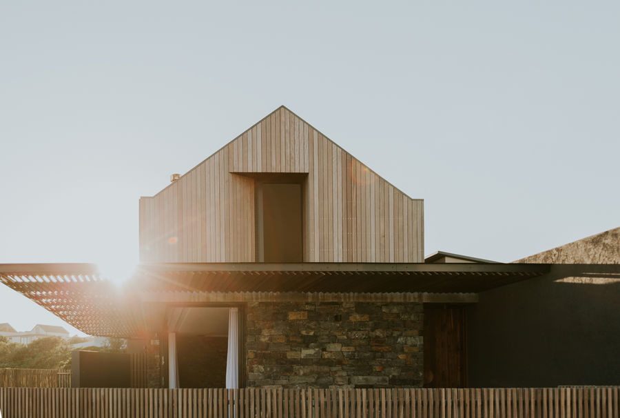 SALT Architects | 山间小屋海景房 