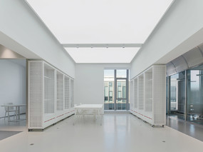 序态设计研究室 | HM配饰办公展厅空间，上海