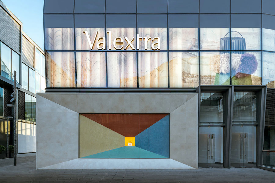 现代色彩魅力 · Valextra三里屯太古里旗舰店