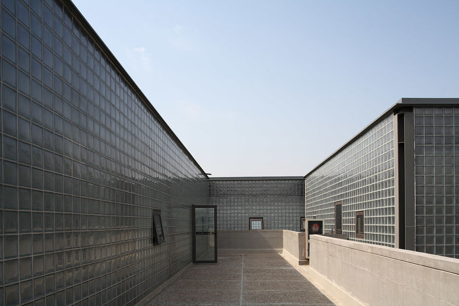 宁波柯力博物馆－混凝土框架与玻璃盒交响曲