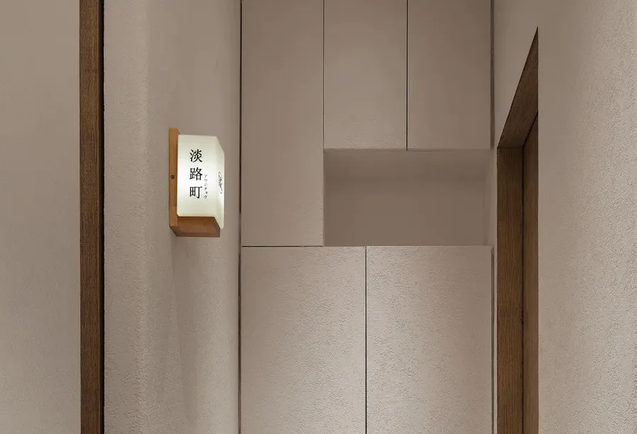  埂上设计 | 铁武士餐厅：白调淡彩的“新”日式风格