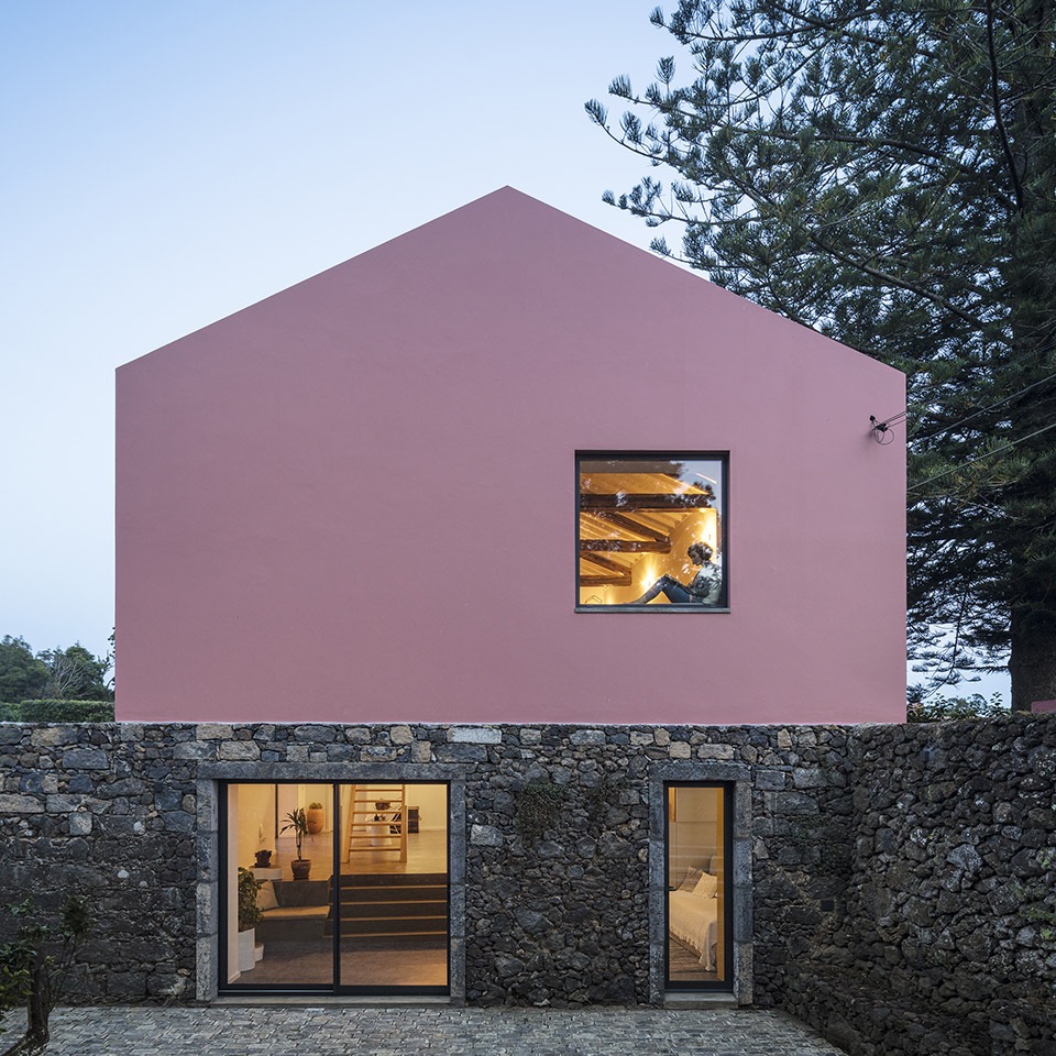 现代简约 | 葡萄牙的粉房子