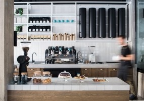 狂欢的咖啡店 | KOFI microroastery