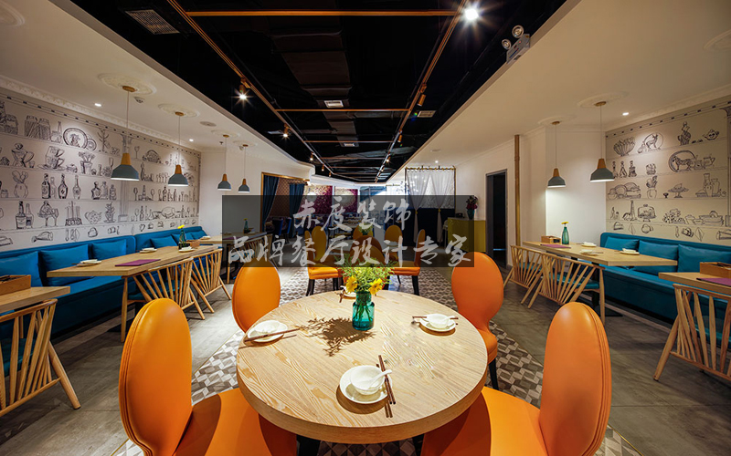 餐厅设计的内部结构与装置和谐