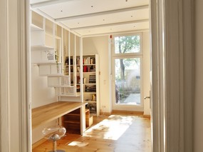 小型公寓改造，柏林 / PAOLA BAGNA & ALEIX TURÓN