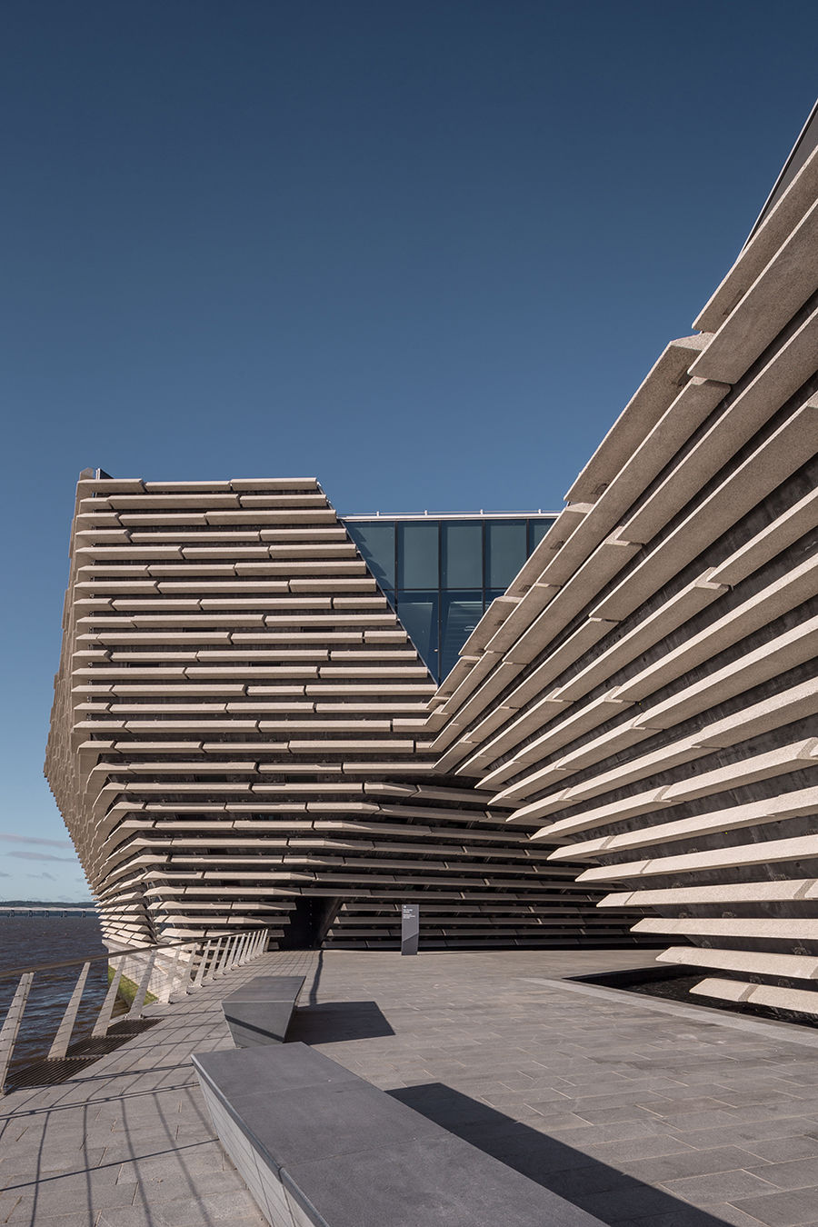 V&A Dundee博物館，蘇格蘭 / 隈研吾建筑都市設計事務所
