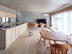 日本40 坪水泥木系公寓