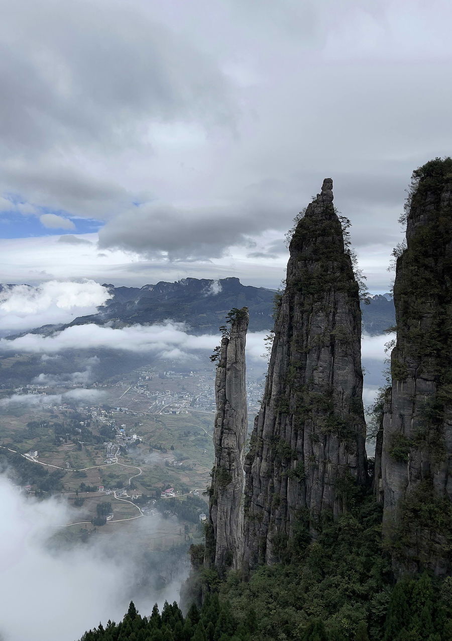 思丽设计作品丨清山碧水度假酒店 隐于大峡谷云海仙境上的山水画卷