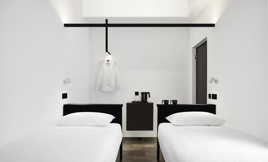 单色和极简主义：新加坡Mono酒店翻新设计