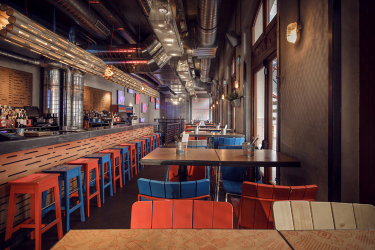 81font丨Kolor酒吧餐厅室内设计，布达佩斯