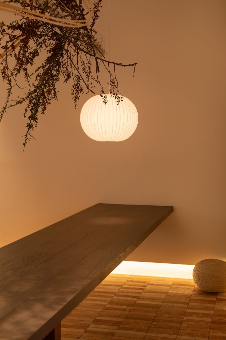 青岛咖啡店改造设计丨咖啡空间与美容空间相遇，舒缓与自由交织延伸