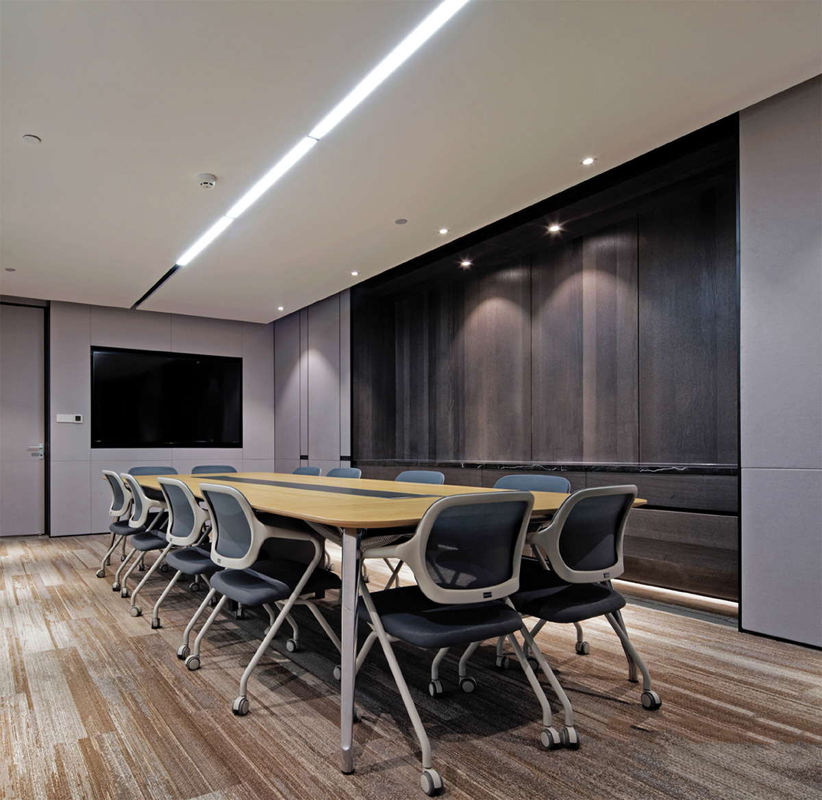 办公室装修设计空间的四个手法