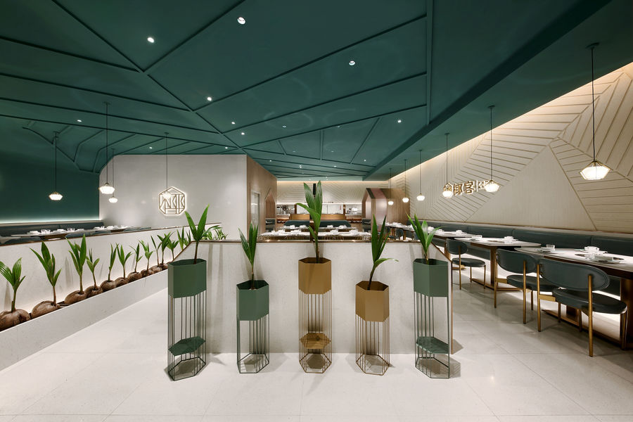 餐厅设计·餐饮空间设计【艺鼎新作·椰客】清新自然时尚轻奢，这椰子鸡餐厅又潮又酷！