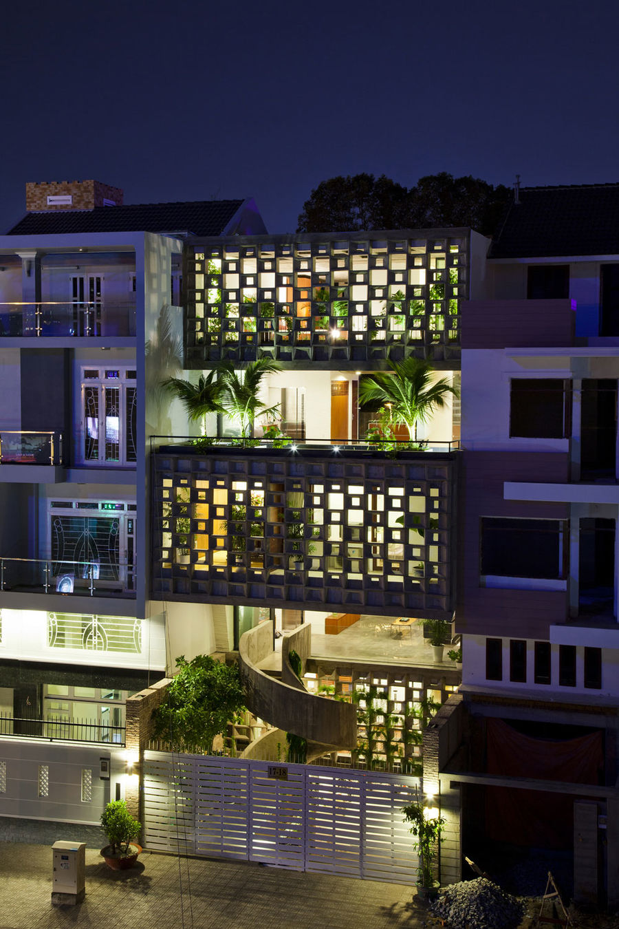 胡志明市花園式住宅——Vo Trong Nghia Architects