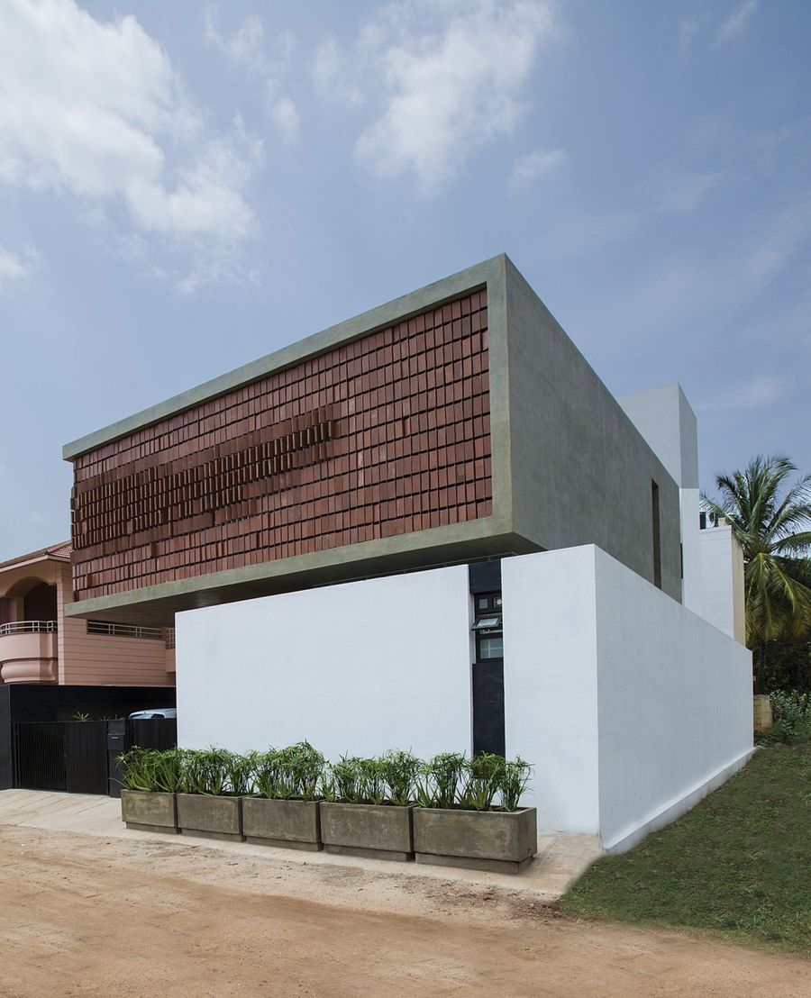 印度外形独特的现代住宅——Architecture Paradigm