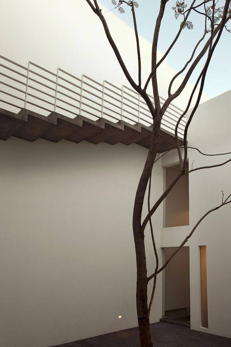 墨西哥城带有庭院的明亮房屋——BGP Arquitectura