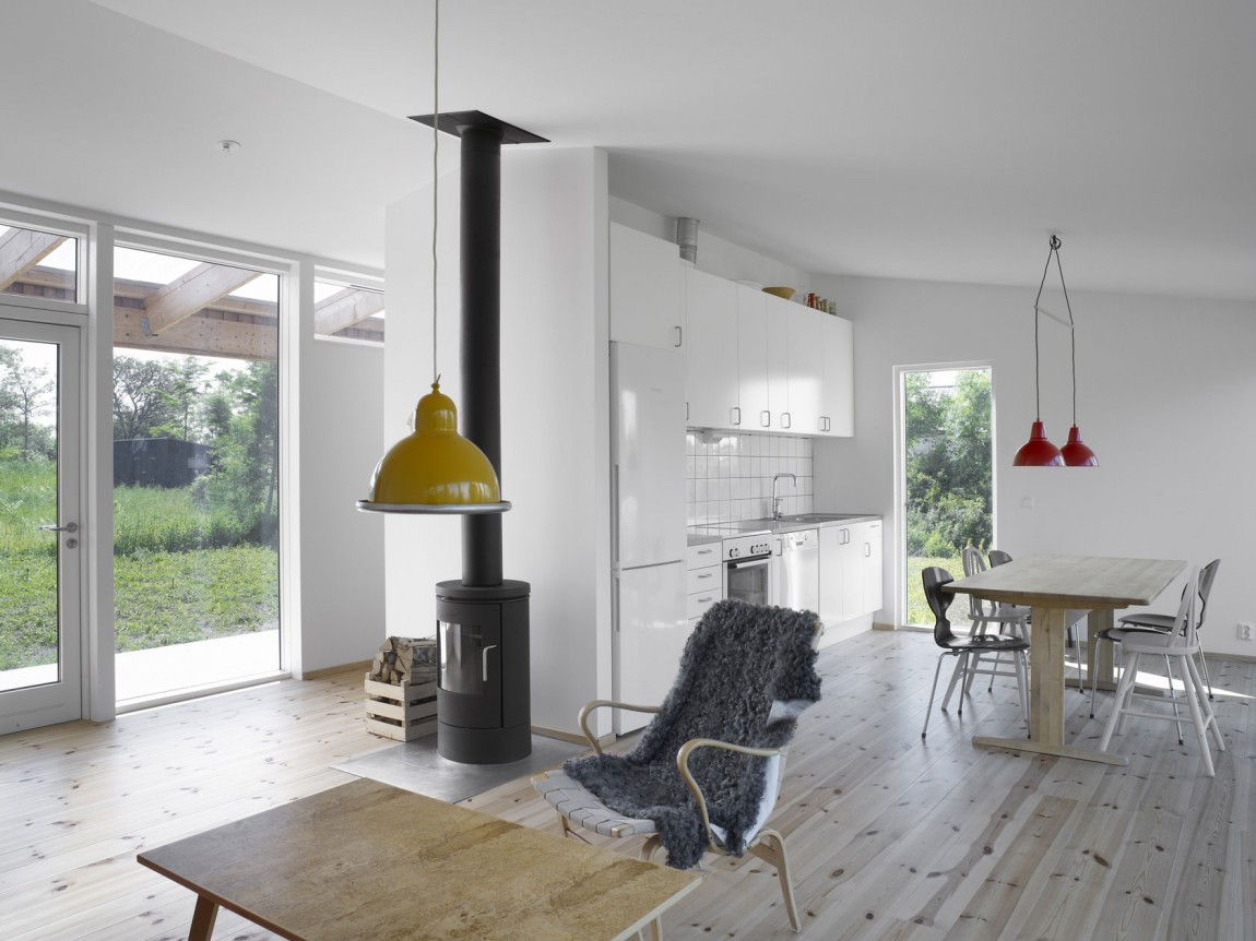 瑞典建于树林中的简易房屋——LLP arkitektkontor