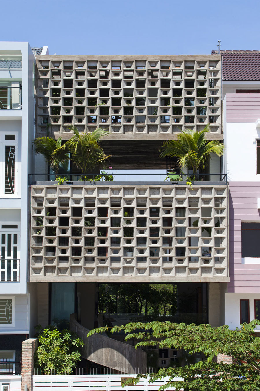 胡志明市花园式住宅——Vo Trong Nghia Architects