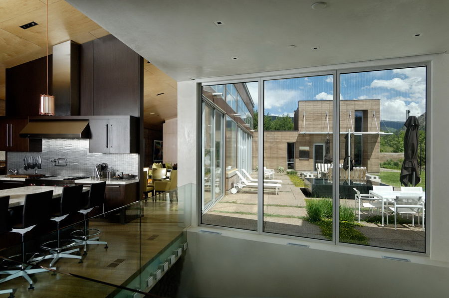 鄉(xiāng)村草地中的整潔住宅——Studio B Architects