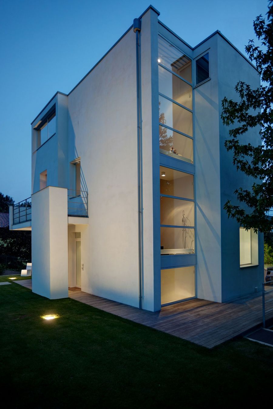 意大利白色的住宅——Federico Delrosso Architects