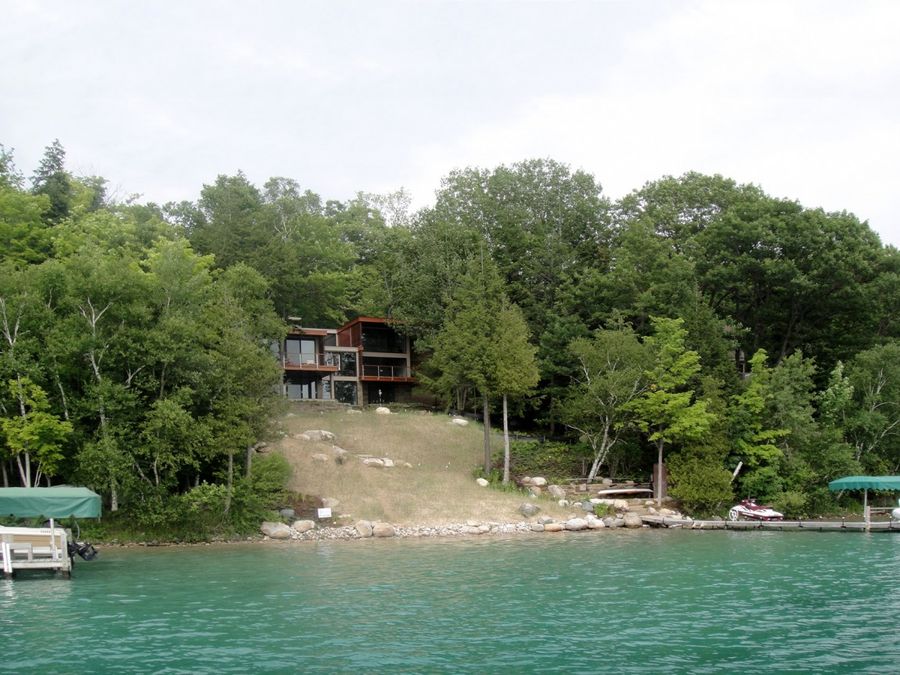 瓦隆湖現代化住宅——DUDZIK Studios