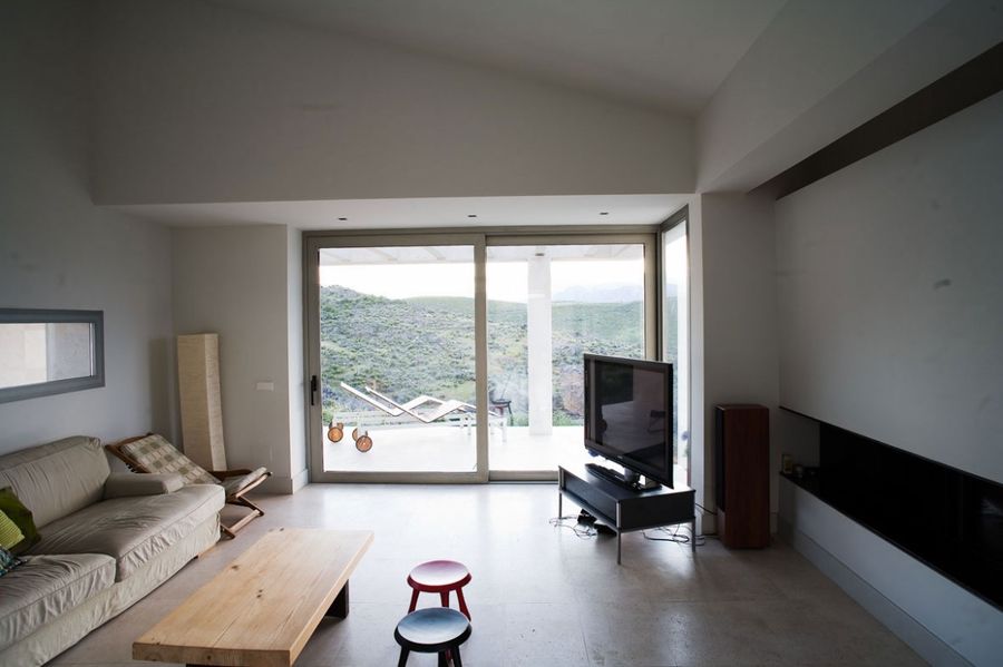 馬德里建于石坡上的住宅——Otto Medem de la Torriente