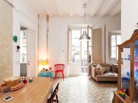 巴塞罗那低成本革新公寓——贝娜蒂塔·塔格利亚布