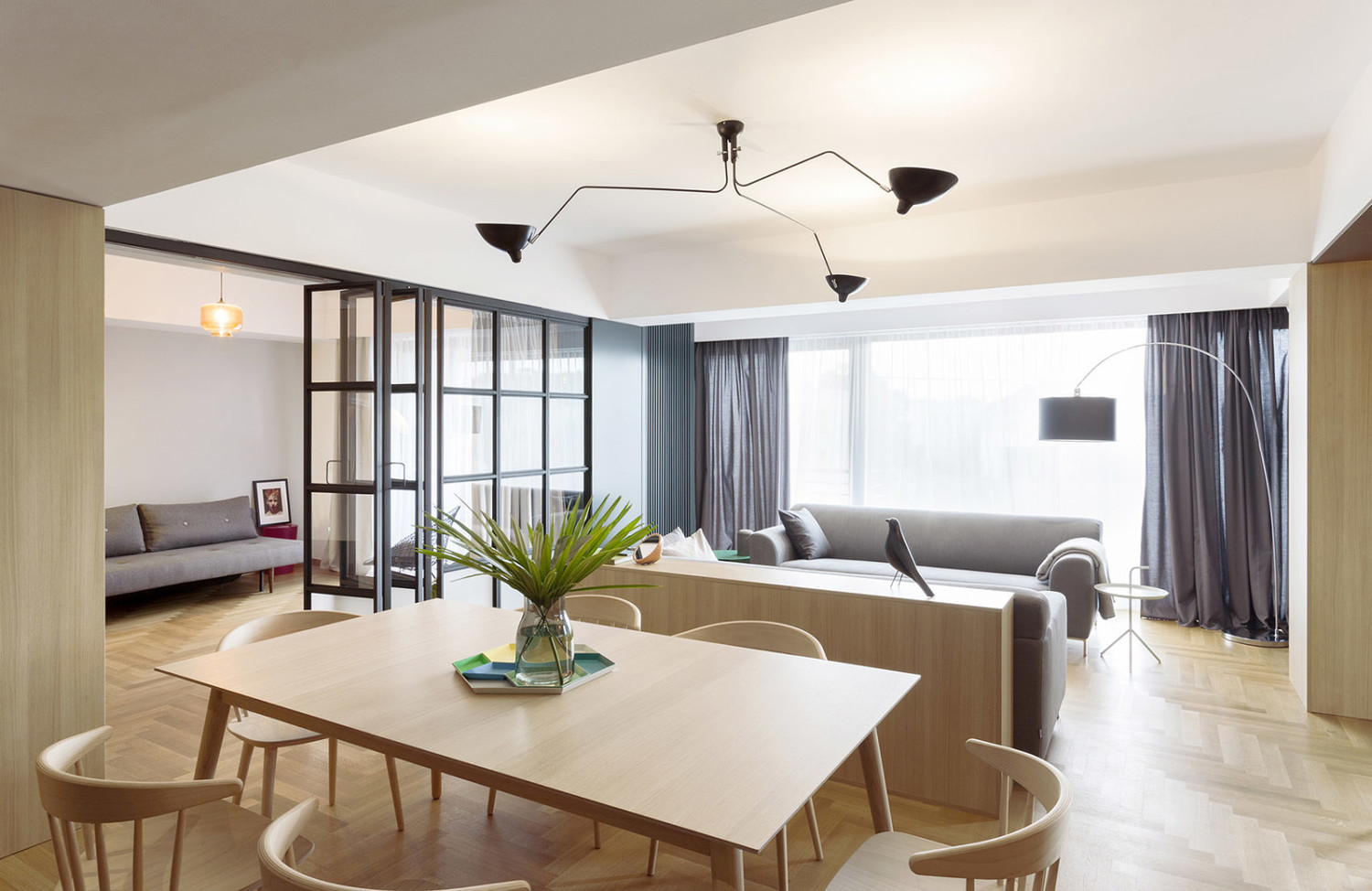 罗马尼亚简约素净的公寓，功能性空间设计