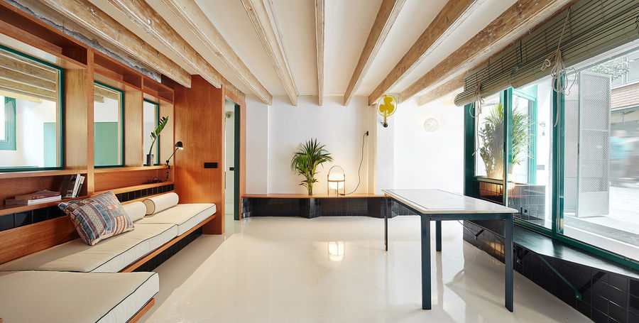 西班牙分散式生活公寓——Sarriera + Weinstock 