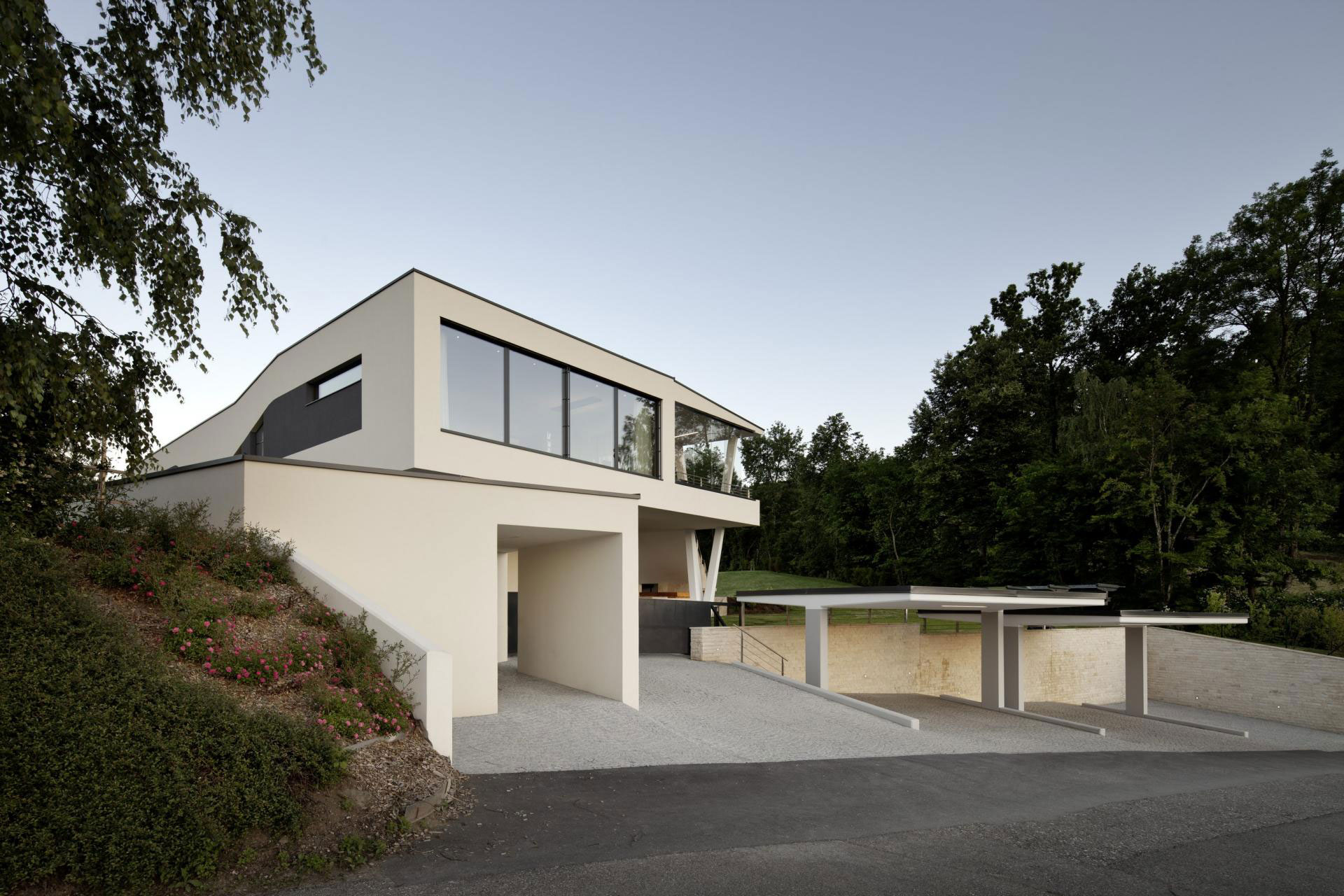 光滑异常的房屋——Spado Architects