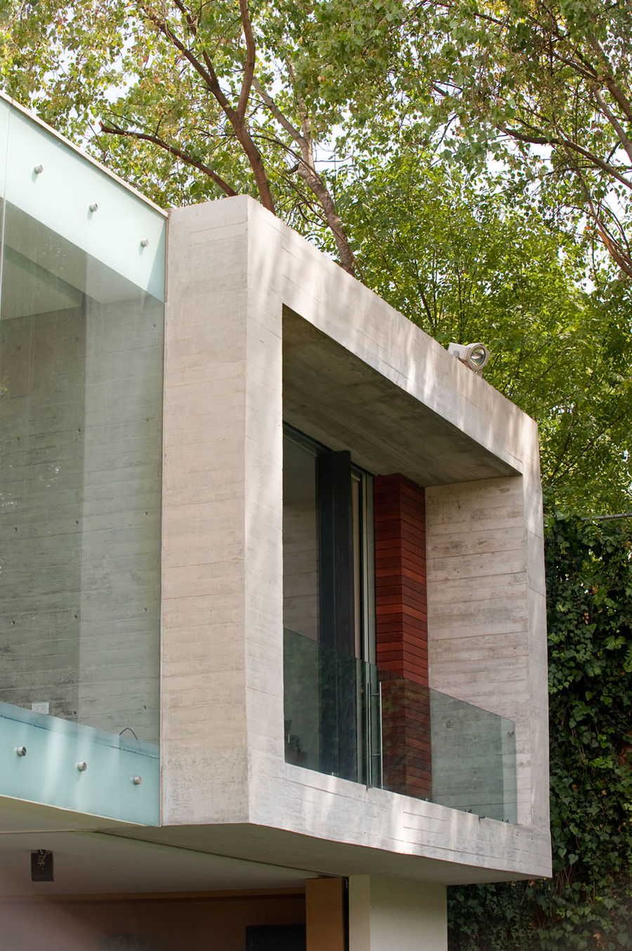 對稱的現代別墅——Serrano Monjaraz Arquitectos