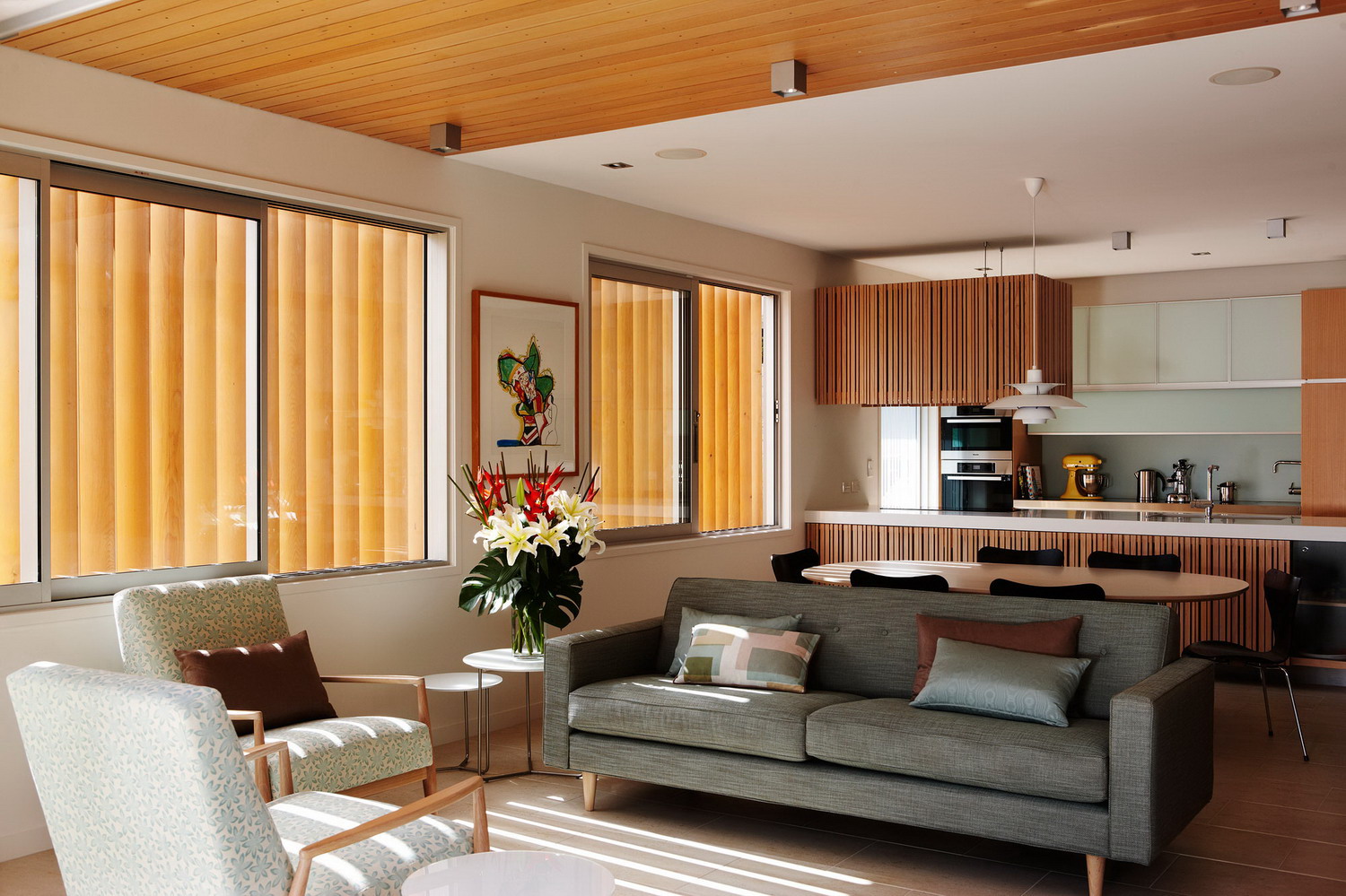 棕榄树丛中的木房子——Strachan Group Architects