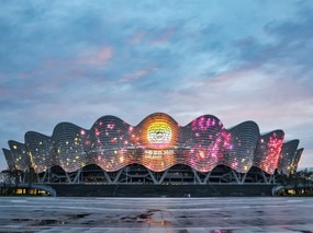 第十四届全运会，浐灞之滨绽放石榴花，西安奥体中心今年落成！