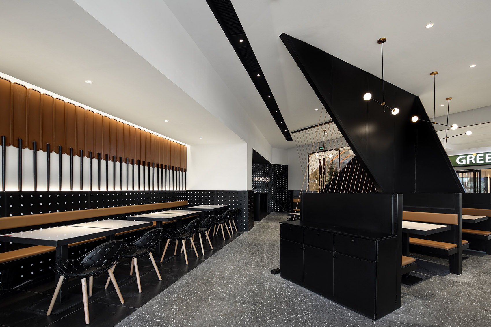  海岸黑白键，三维形体呈现的另类餐厅 禾公社空间设计