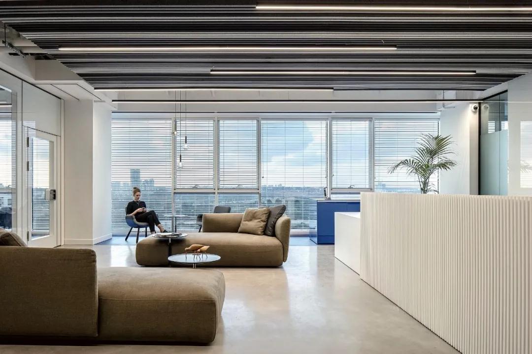 现代化办公室装修如何更有特色，这三大元素缺一不可