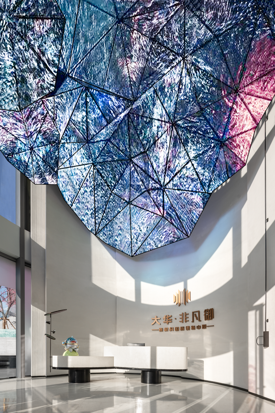 首發作品 | 上海岳蒙設計 | 仰望星空，心懷詩意！—大華大連售樓處實景